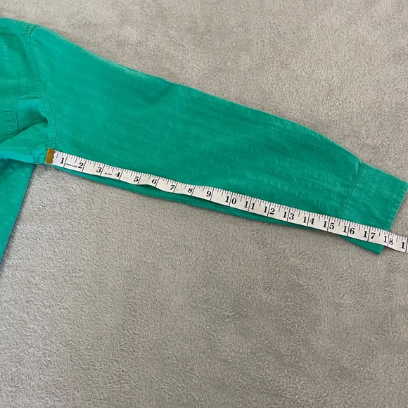 Green Linen Button Down Size Medium - Picture 12 of 12